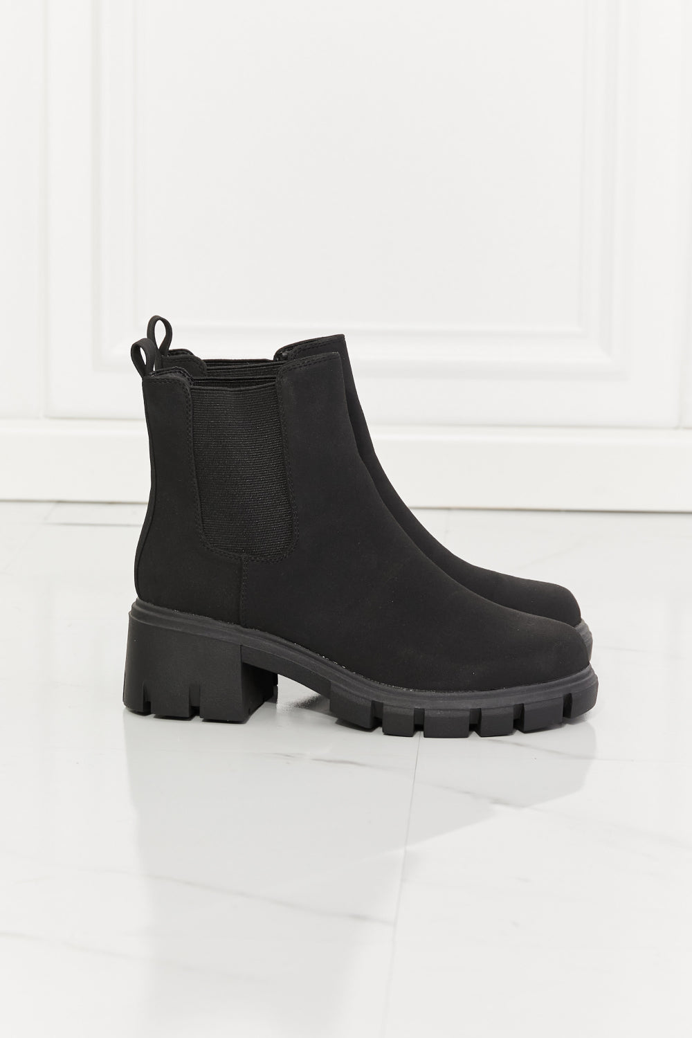 Matte Lug Sole Chelsea Boots in Black